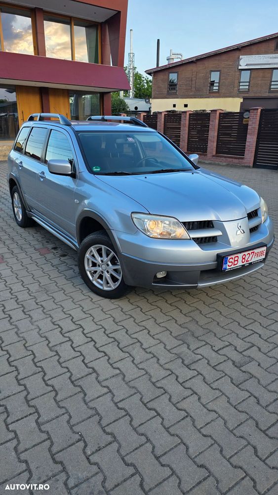 Mitsubishi Outlander - 5