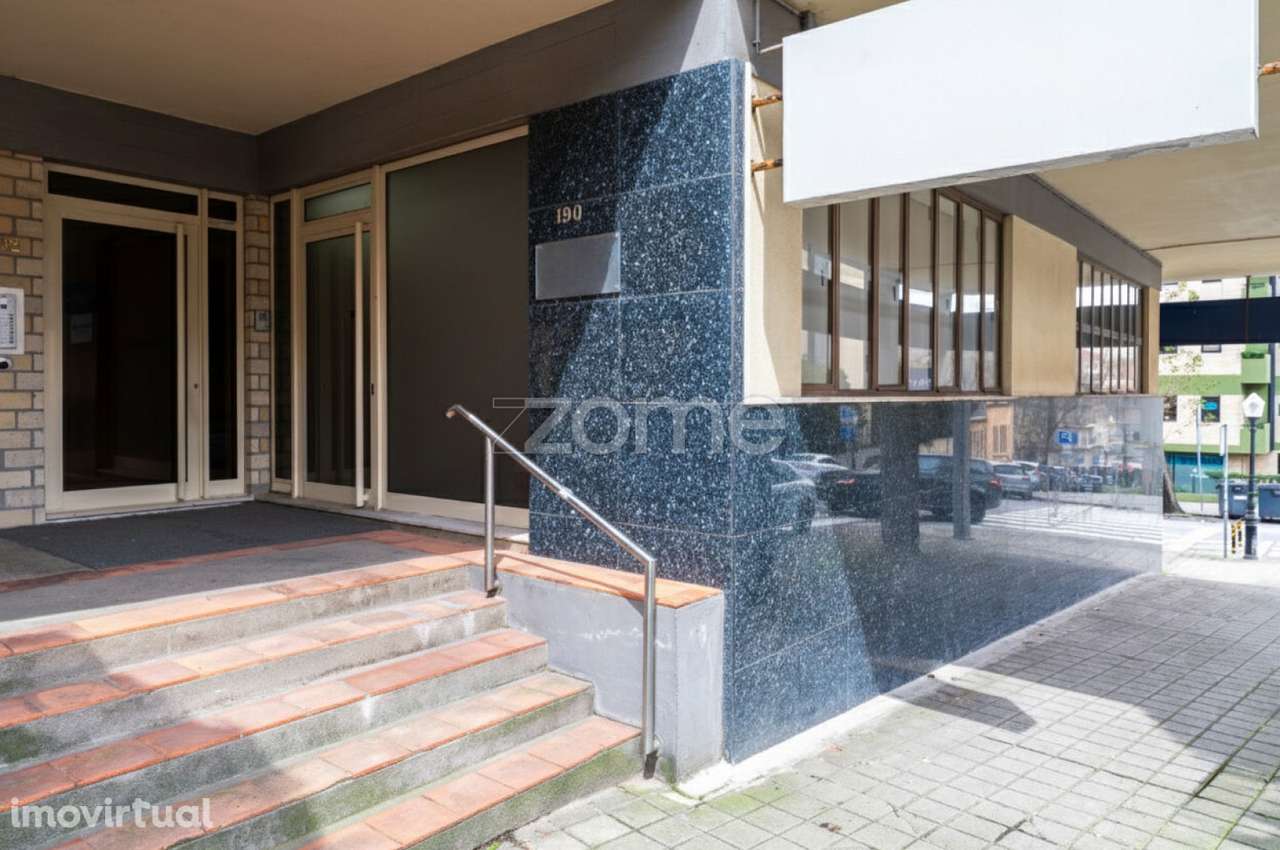 Escritório com Potencial de Conversão em Habitação Foz do Douro, Po... - Grande imagem: 2/17