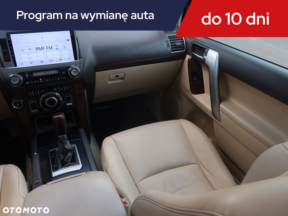 Toyota Land Cruiser - 10