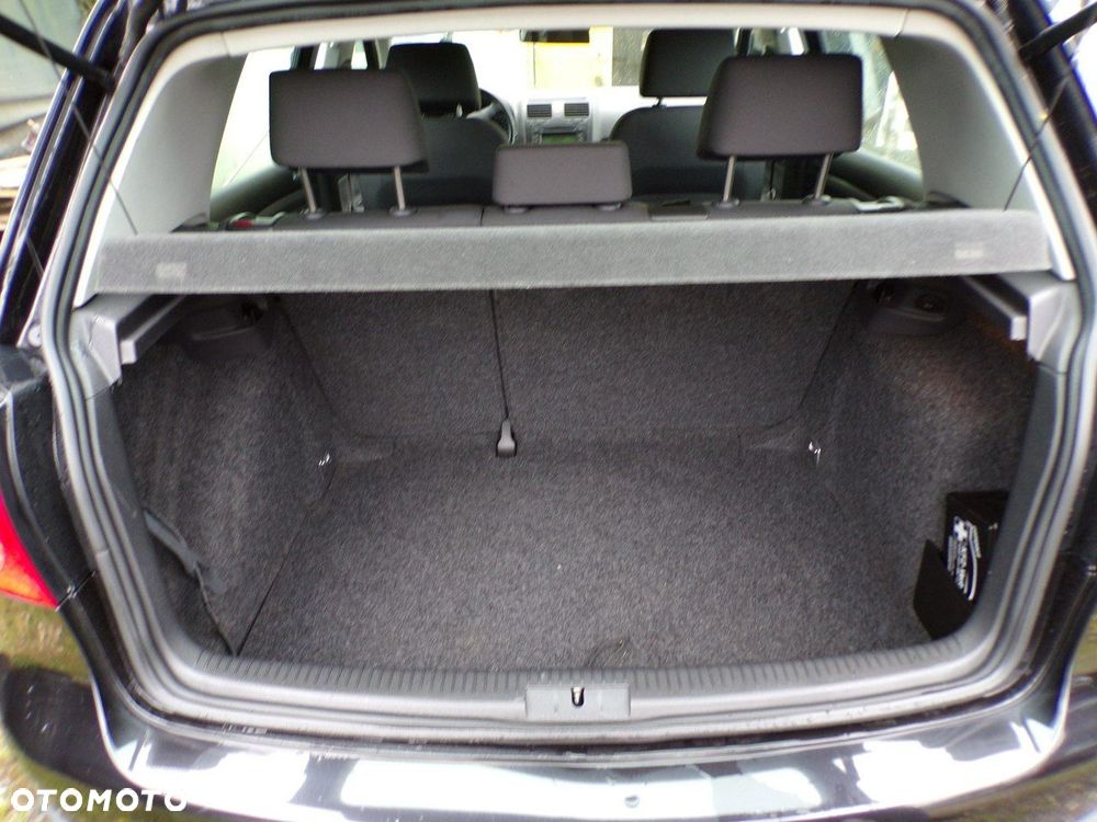 Volkswagen Golf - 24