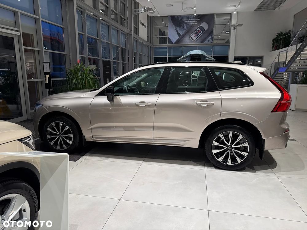 Volvo XC 60 B5 B AWD Plus Dark - 10