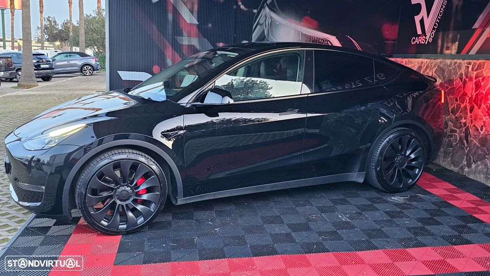 Tesla Model Y Performance Dual Motor AWD - 47