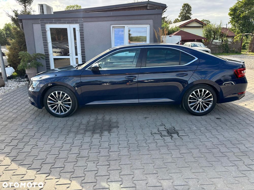 Skoda Superb 2.0 TDI Sportline - 2
