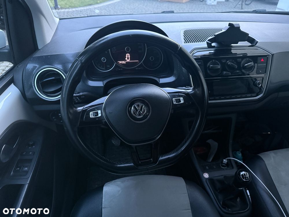 Volkswagen up! white - 5