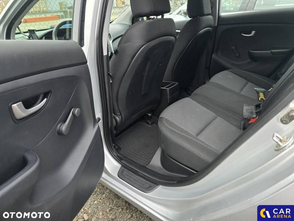 Hyundai i30 1.6 CRDi Classic - 11
