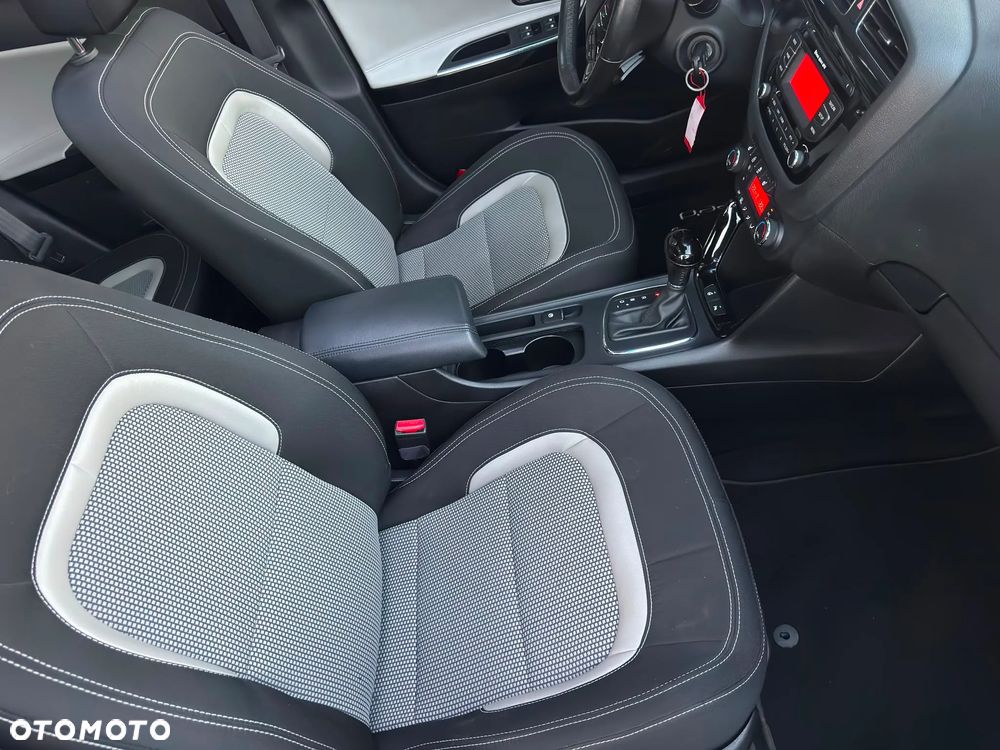Kia Ceed 1.6 GDI DCT Platinum Edition - 16
