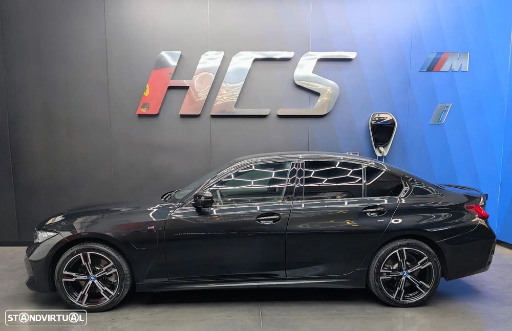 BMW 320 e Pack Desportivo M Auto - 13