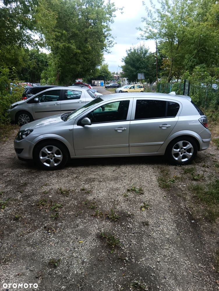 Opel Astra 1.6 111 EasyTronic - 1