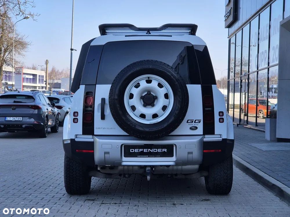Land Rover Defender - 7