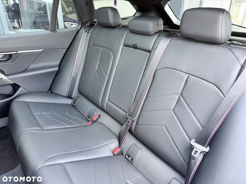 BMW Seria 5 520i - 35