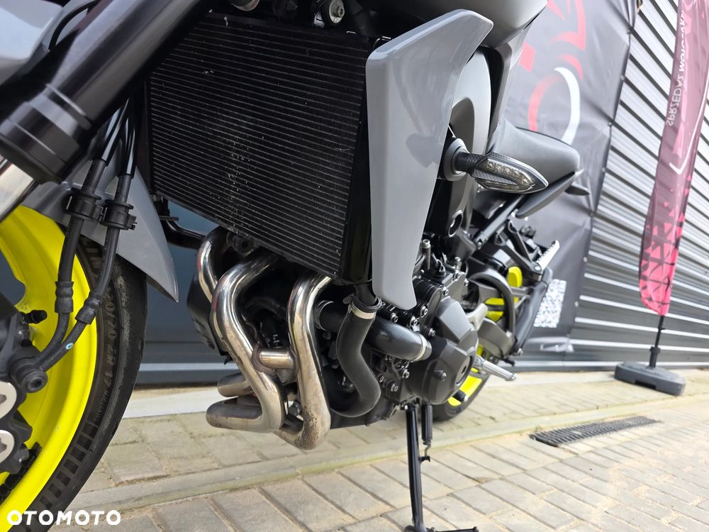 Yamaha MT - 27