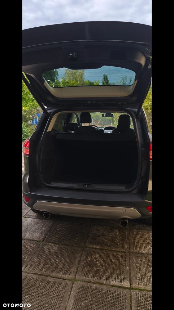 Ford Kuga - 16