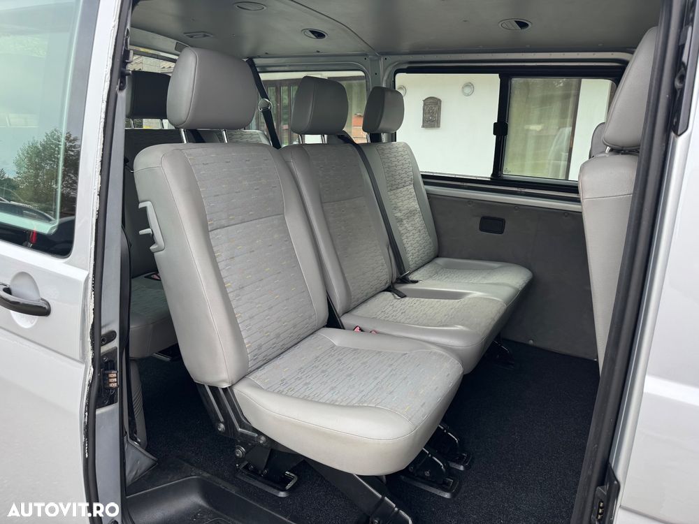 Volkswagen Multivan - 10