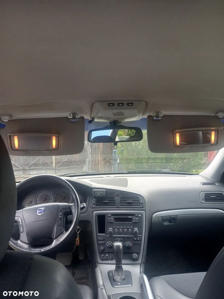 Volvo XC 70 D5 AWD Momentum - 5