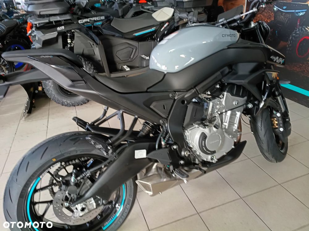 CFMoto 675NK - 19