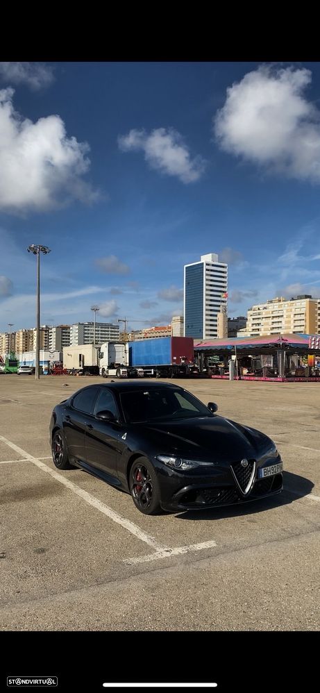 Alfa Romeo Giulia 2.9 V6 Bi-Turbo Quadrifoglio - 1