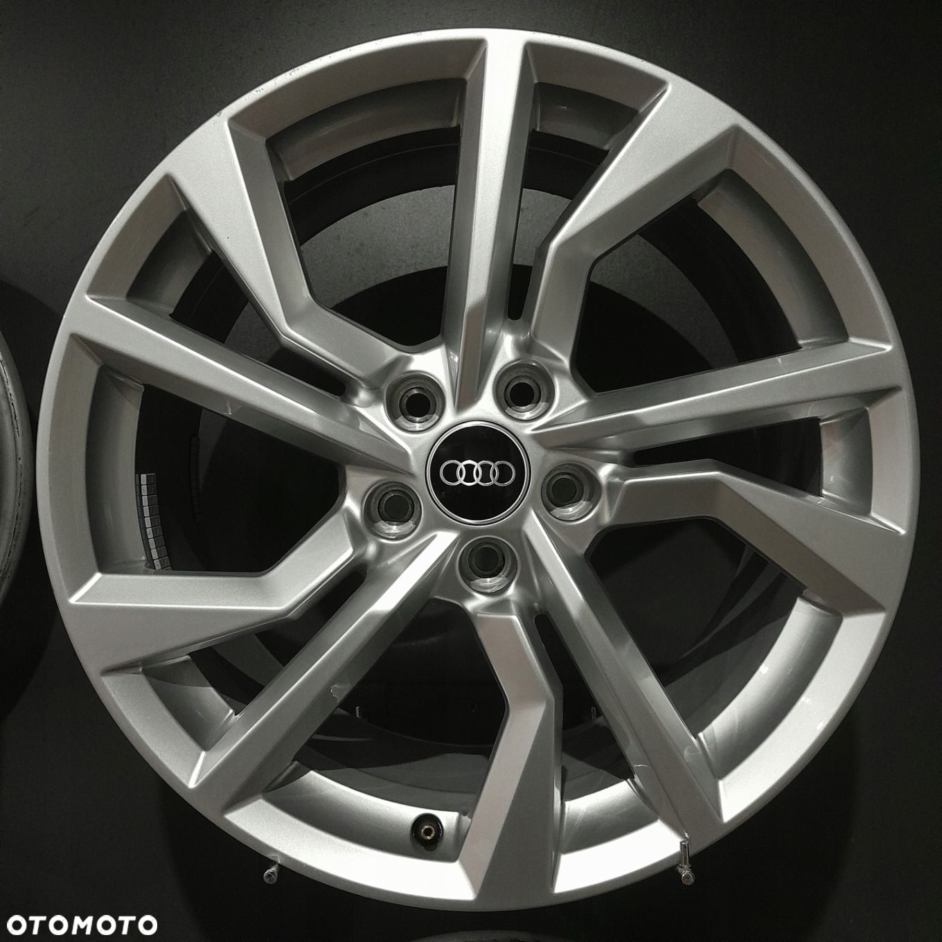 Felgi 18 5x112 Audi TT 8S0 S-Line OE F503169-9 - 2