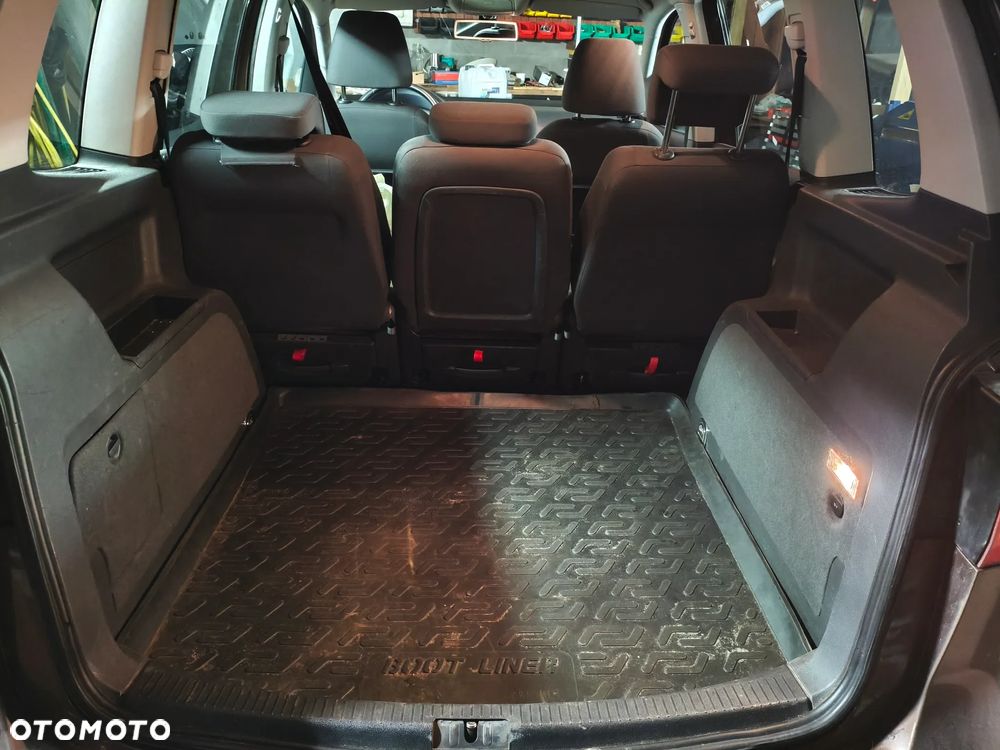 Volkswagen Touran 1.6 TDI DPF Comfortline DSG - 10