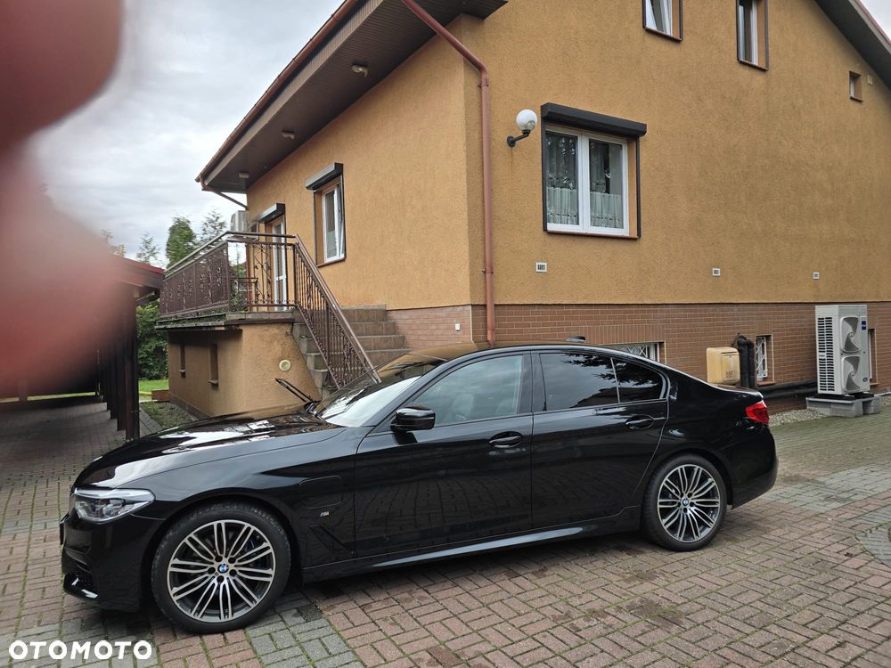 BMW Seria 5 530i xDrive mHEV M Sport sport - 5