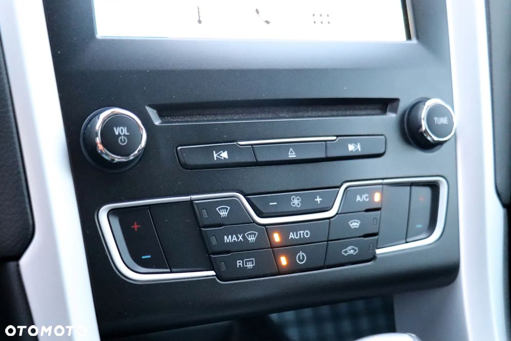 Ford Mondeo 2.0 TDCi Trend PowerShift - 33