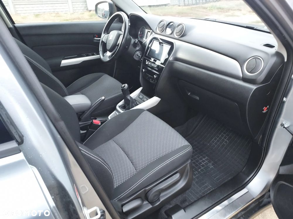 Suzuki Vitara 1.6 XLED 2WD - 18