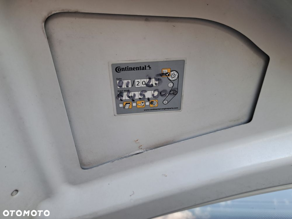 Volkswagen Passat - 14