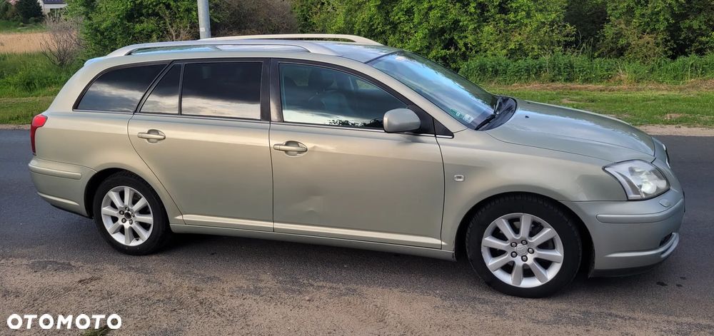 Toyota Avensis 2.0 D-4D Executive - 6