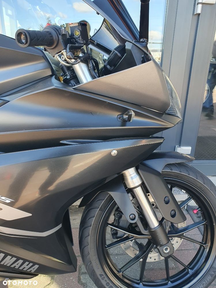 Yamaha YZF - 21