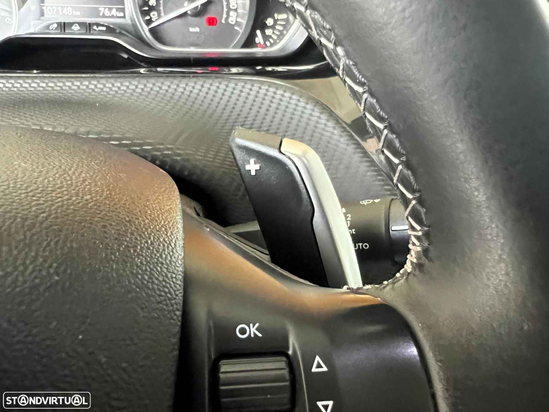 Peugeot 2008 1.6 e-HDi Allure 2-Tronic - 38