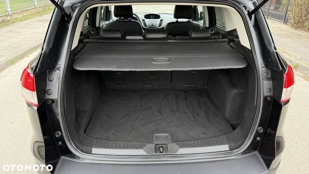 Ford Kuga 2.0 TDCi 2x4 Titanium - 38