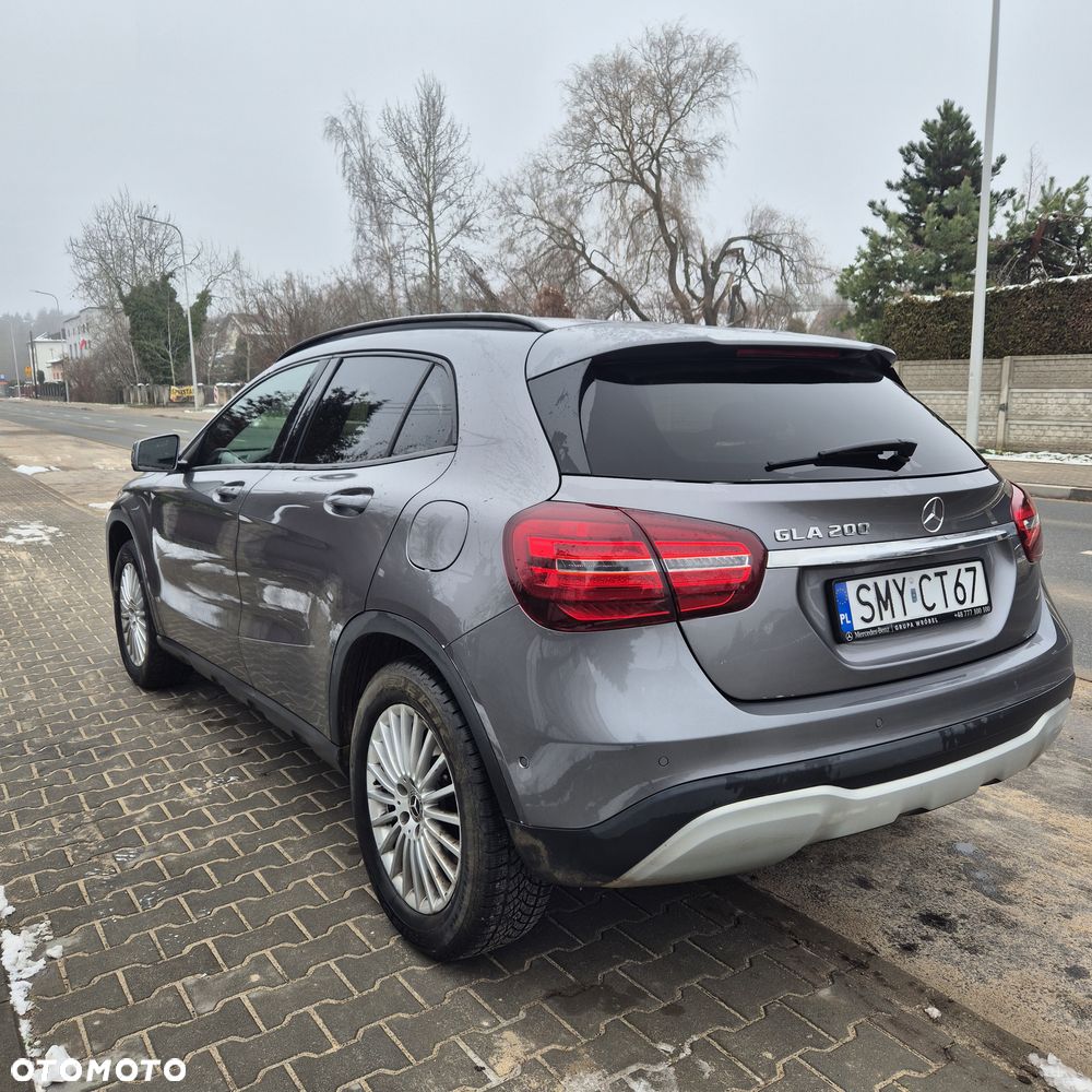 Mercedes-Benz GLA 200 7G-DCT Style - 5