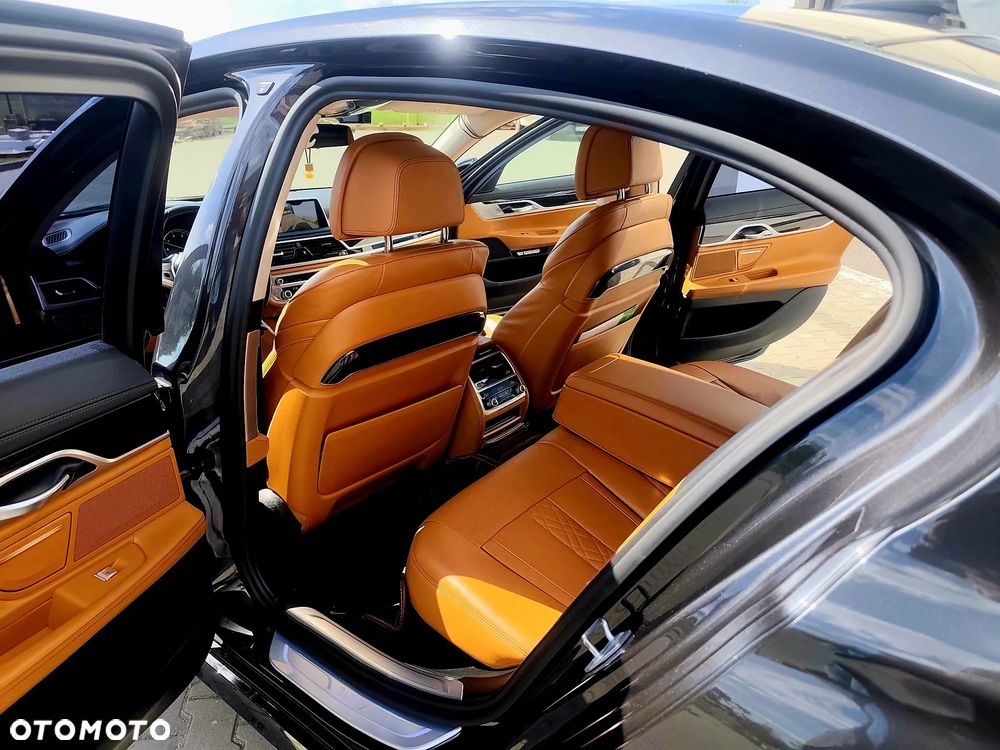 BMW Seria 7 740d xDrive - 13