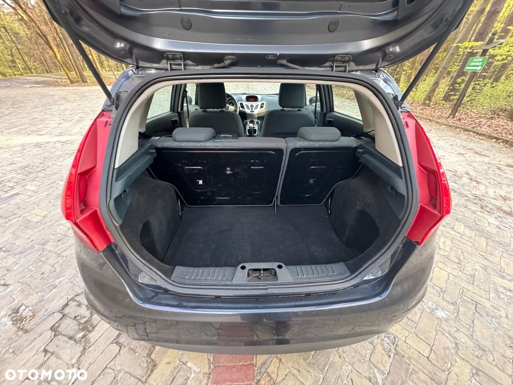 Ford Fiesta 1.6 Titanium - 18