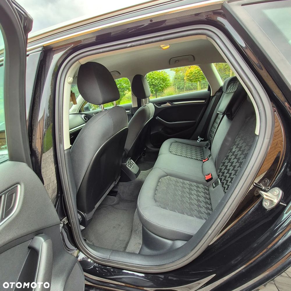 Audi A3 Sportback - 6