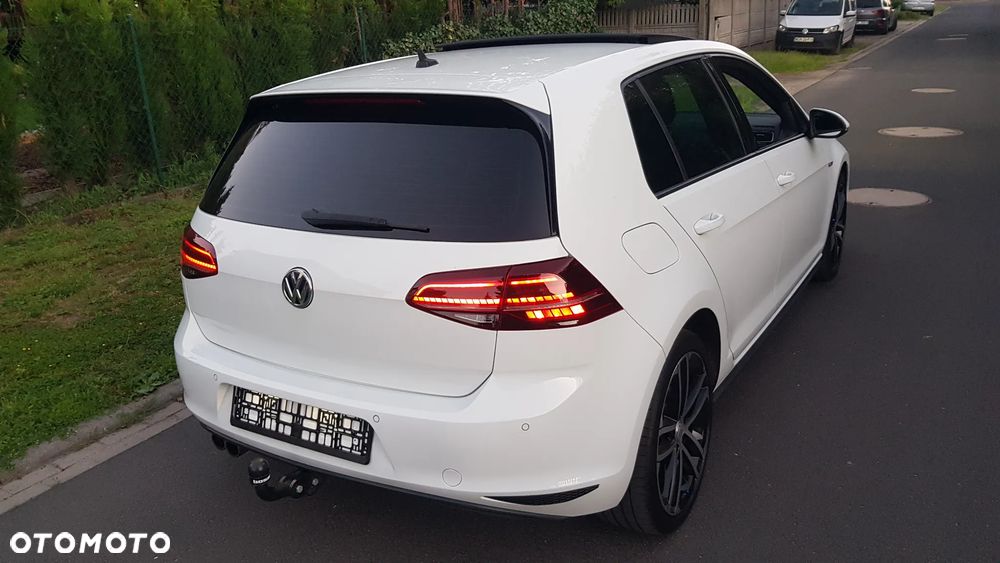 Volkswagen Golf - 35