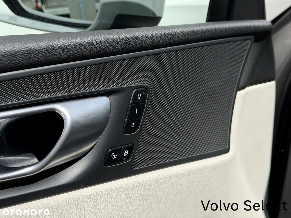 Volvo XC 60 - 22