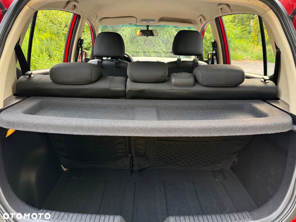Hyundai i10 1.1 Classic + - 29