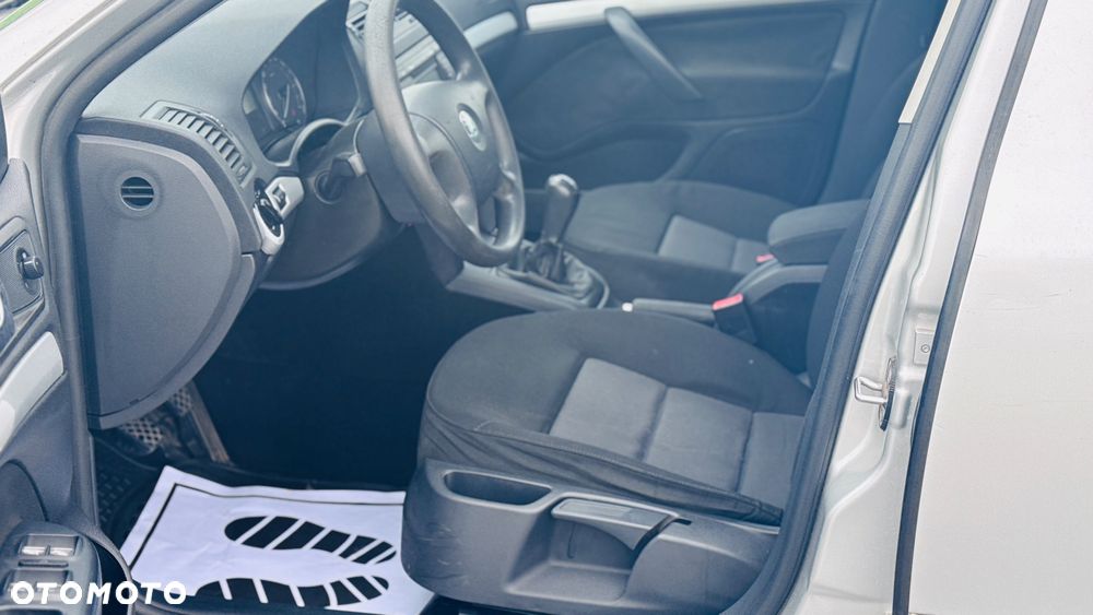 Skoda Octavia 1.6 Classic - 11