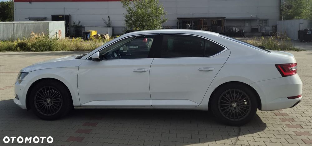Skoda Superb 2.0 TDI L&K - 4