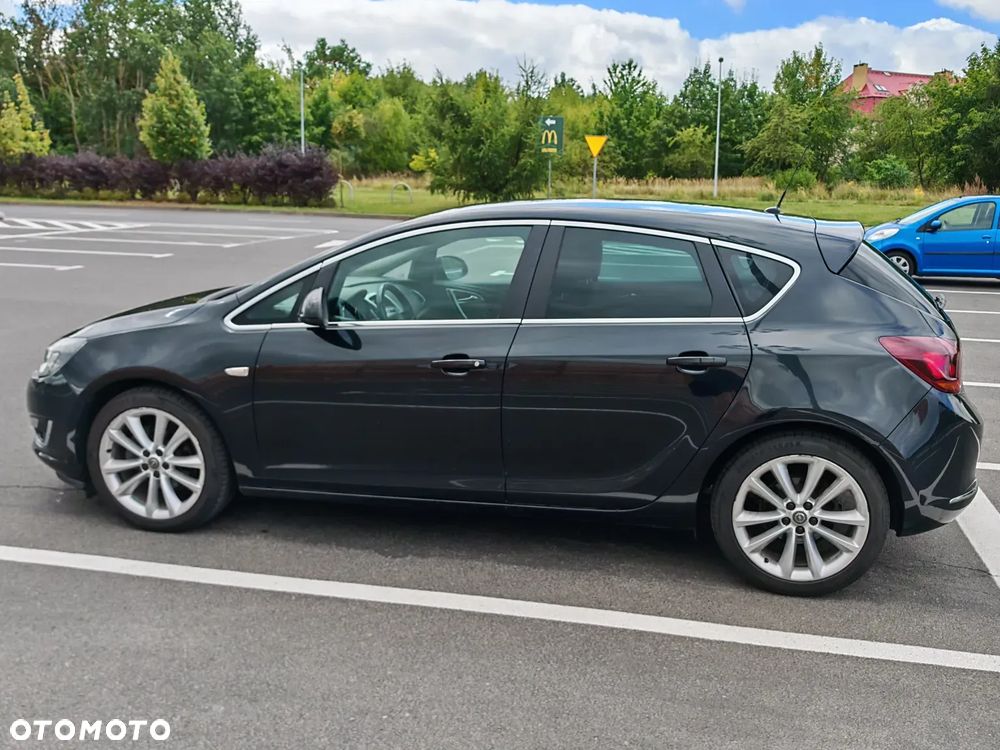 Opel Astra 1.4 T Cosmo - 3