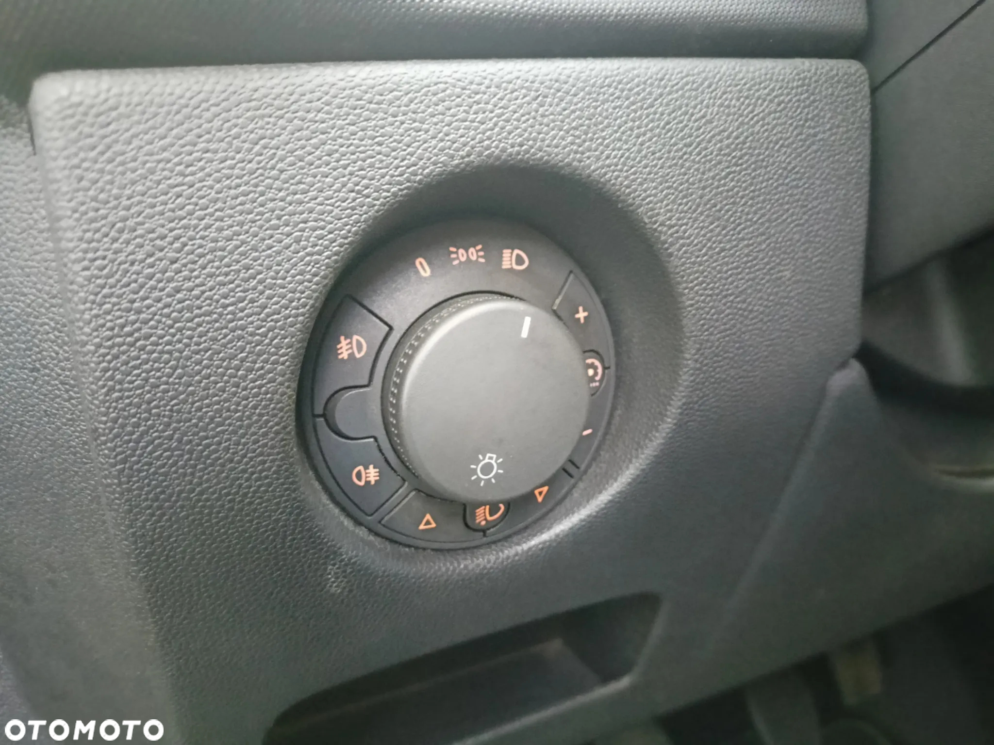Opel Corsa 1.2 16V - 17