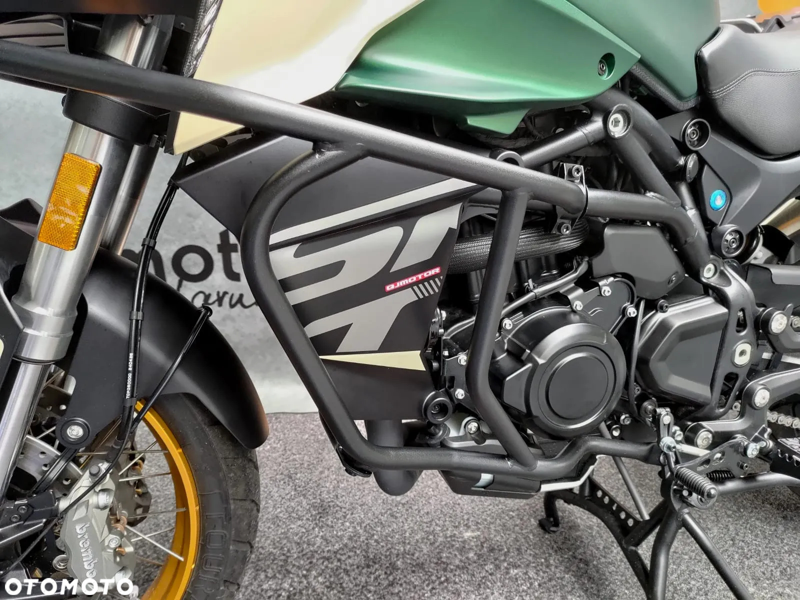QJMOTOR SRT 800SX - 19