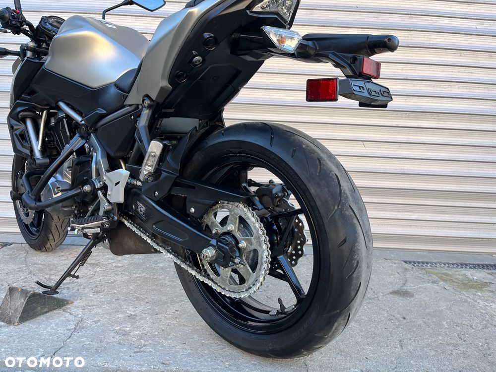 Kawasaki Z 650 - 15