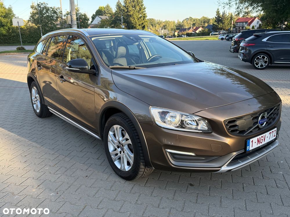 Volvo V60 Cross Country 2016 photo 5