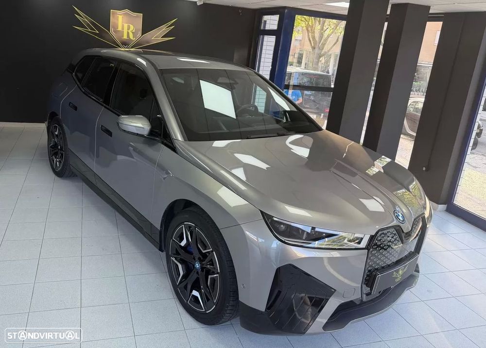 BMW iX xDrive 40 Pack Desportivo - 4