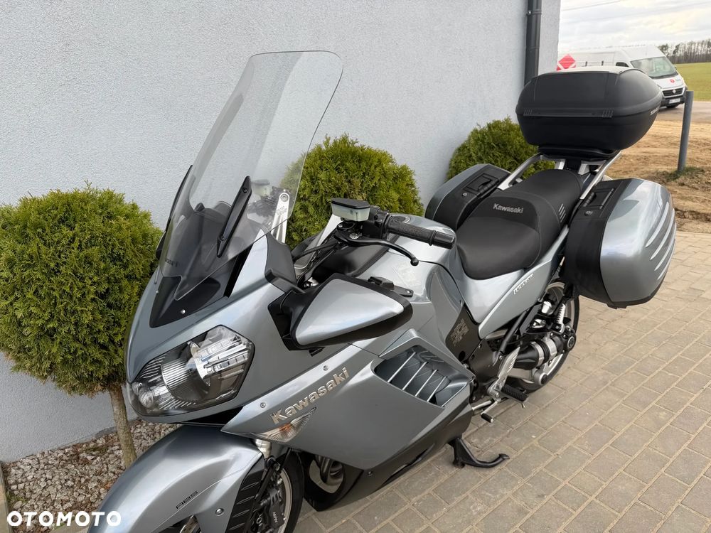 Kawasaki GTR - 41