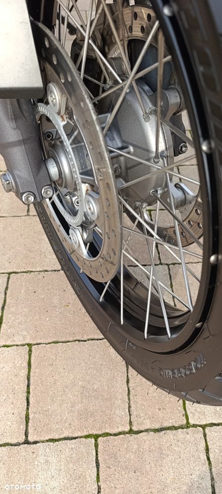 Honda VFR - 19