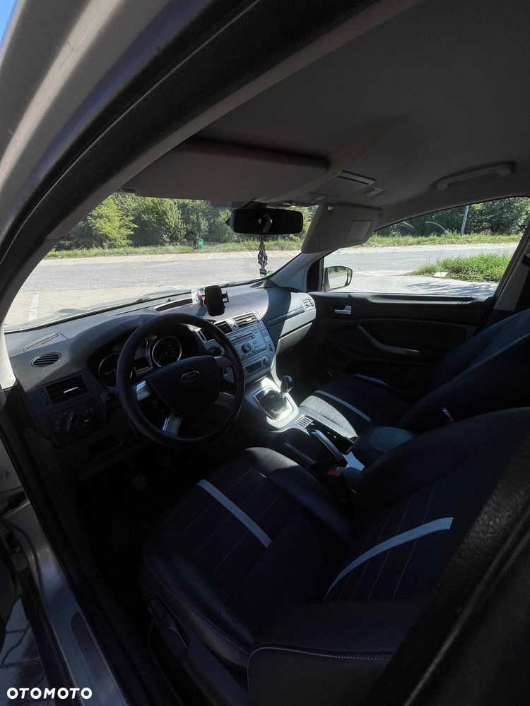 Ford Kuga 2.0 TDCi 4x4 Titanium - 5