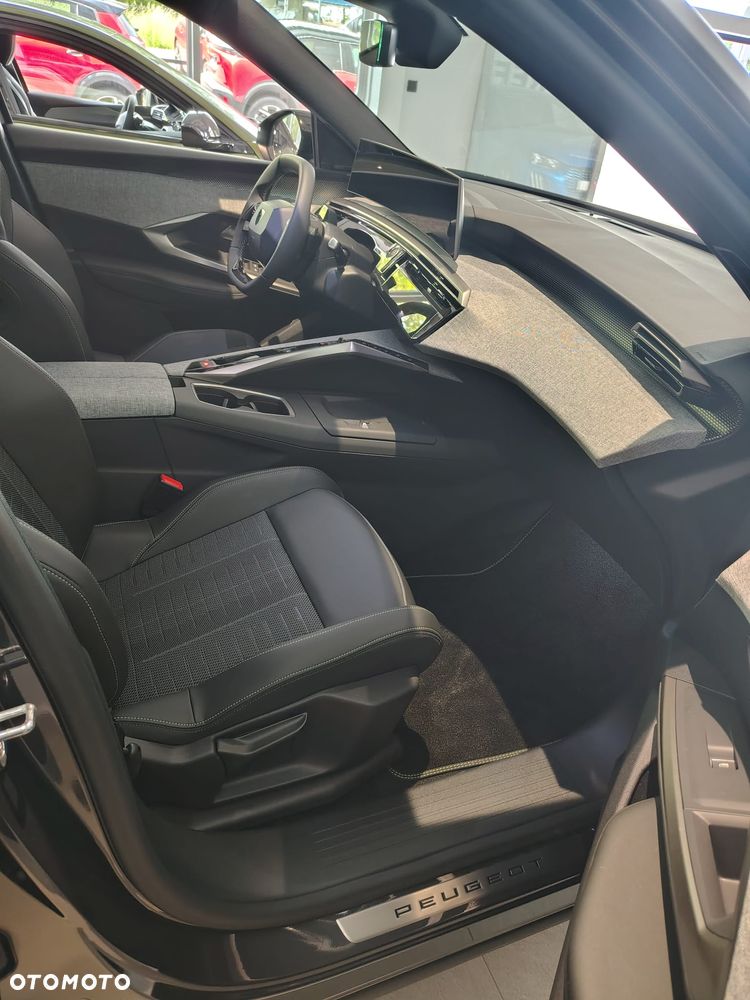 Peugeot 3008 1.2 PureTech mHEV GT E-DCS6 - 8