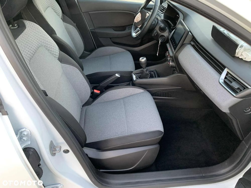 Renault Clio BLUE dCi 100 EVOLUTION - 12